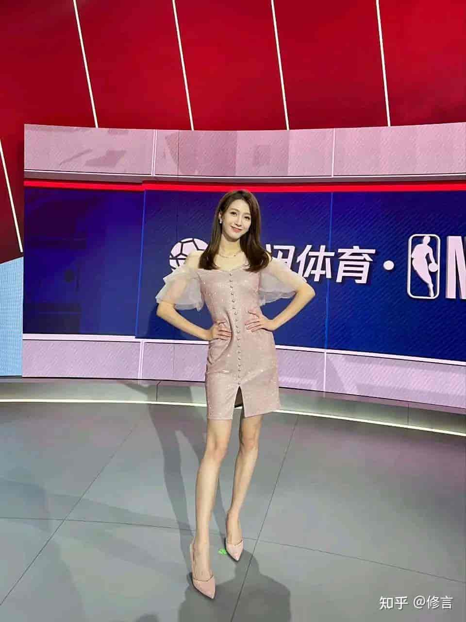 NBA's most beautiful female anchors: big long legs eye-catching collection</trp-post-container
